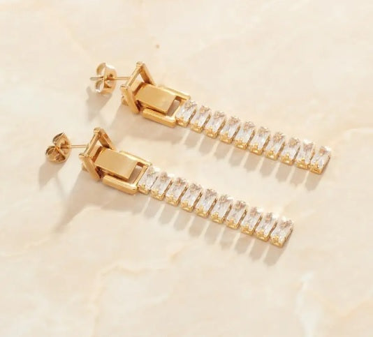 Classic 18k Gold Plated Zircon Drop Earrings - Split Into Two Wears Earrings Classic 18k Gold Plated Zircon Drop Earrings - Split Into Two Wears Earrings